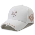Cappellino da baseball bianco in mesh con elegante ricamo di lettere 3D in variante - Regolabile / Bianco