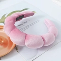 Padded bubble headband in light pink velvet finish with twisted sponge design - Pink (14# Glossy Sponge Headband)