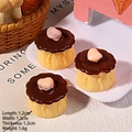 Mini torte in resina con glassa al cioccolato e cuori rosa per creazioni fai-da-te - Budino Giallo con Cuore Rosa