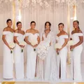 Elegante schulterfreie Satin-Brautjungfernkleider mit Seitenschlitz und passendem Hochzeitskleid - US Größe 2 (S) / Gebrochenes Weiß