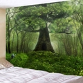 Dettaglio dell'arazzo della foresta mistica con viso di albero antico su una parete - 150x130cm / Albero magico di fantasia