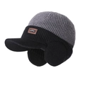 Berretto invernale in maglia grigio e nero con paraorecchie e calda fodera in pile - Grigio