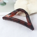 Elegant large dark amber leopard print triangle hair claw clip for women's hairstyles - Matte Red Tortoise Shell