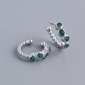 Ear cuff in argento sterling S925 con pietre preziose verdi tonde e castoni a lunetta - Argento 925 / Color Argento Platino (Coppia)