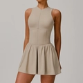 Robe de tennis sans manches kaki avec col montant et ourlet plissé pour le sport - Lin