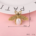Vintage gold bee brooch with large oval faux pearl accessory measuring 46x35mm - Gold Single Pearl Bee
