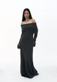 Elegant dark grey off-shoulder long knit dress with slim fit and thumb-hole sleeve design - S / Black