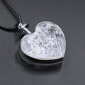 Collar de botella de deseos de cristal en forma de corazón con trozos de piedra clara - Cristal de roca