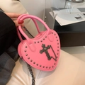 Borsa a cuore rosa con croce gotica e borchie con tracolla a catena in metallo - Stile Croce Rosa