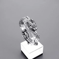 Bracciale a testa di tigre punk retrò in acciaio inossidabile con finitura argento - Stile Tigre Vintage (KB152906-KJX)