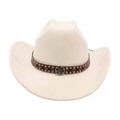 Chapeau de cowboy en feutre blanc cassé avec ruban en cuir marron et rivets métalliques - Taille unique / Beige