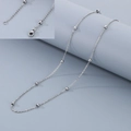 Dettaglio della collana in acciaio inossidabile con sfere d'argento e chiusura a moschettone - 40CM / Color Acciaio