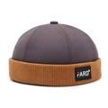 Bonnet docker rétro sans bord en toile gris anthracite et velours avec patch lettre - Réglable / Gris