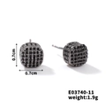Détail macro du clou d'oreille en zircon gris foncé de 0,7cm x 0,7cm et 1,9g - Petit Carré(E03740-11) / 【caractéristiques Du Produit】type De Produit : 【boucles D’oreilles】 【couleur】métal Gris Foncé (canon De Fusil) Serti De Zircon Noir. 【dimensions】07 Cm X 07 Cm 【poids】19 G.
