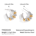 Detailweergave van tweekleurige gedraaide oorknopjes met maten en specificaties - Tweekleurig Goud en Zilver Gedraaid C-Vorm (YYE025193)