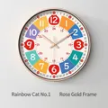 Lernwanduhr mit roségoldenem Metallrahmen und bunten Ziffern für das Kinderzimmer - 10 Zoll / Regenbogen Katze Nr. 1 Roségold Rahmen