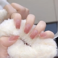 Mittellange lila Ombre-Kunstnägel mit silbernen Glitzer-French-Spitzen - Farbverlauf Malz (R728)