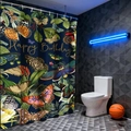 Dettaglio della tenda da doccia impermeabile con farfalle e testo Happy Birthday - 90*180cm / Tema Compleanno Farfalla (Verde)