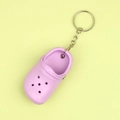 Mini porte-clés sabot lavande en matériau EVA avec un anneau métallique argenté - Sabot Violet Clair
