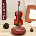 Carillon rotante per violino marrone rosso su base misura 9,5x9,5x21,5 cm - Stile Violino (YL2049)
