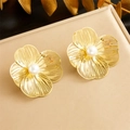 Elegant gold hollow flower earrings with white pearls for women jewelry set - Pair of Stud Earrings-White Pearl (E6104)