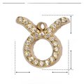 Detaillierte Größentabelle des Stier-Zodiac-Anhängers mit Zirkonia-Einsätzen und 11 mm - Stier / Gold