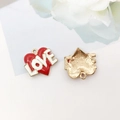 Ciondolo a cuore in smalto rosso con scritta LOVE e retro in metallo dorato lucido - Cuore Rosso Bianco LOVE 18x18mm