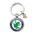Portachiavi in acciaio inox con ciondolo a forma di rana verde e farfalla decorativa - Foresta pluviale (Save the rainforest)