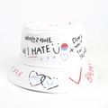 Cappello da pescatore in cotone bianco con stampe graffiti colorate e cuori artistici - M (56-58cm) / Bianco