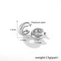 Orecchini a perno a C in acciaio al titanio argento con design a cerchio lucido da 3cm - Argento