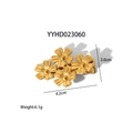 Détail d'une pince à cheveux fleur dorée avec dimensions 4,2cm x 3,0cm et poids de 6,1g - Style Combinaison De Quatre Fleurs À Cinq Pétales (YYHD023060)