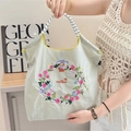 Bolso tote de nailon verde menta con bordado de flores y asas de cuerda de lunares - Guirnalda de Rosas Gris Claro