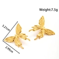 Golden butterfly earrings with dimensions 3.21cm x 2.99cm and 7.5g weight on white background - Embossed Butterfly Style (YE-079-金)