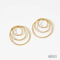 Minimalistische goudgepolijste oorbellen met drie in elkaar grijpende cirkels voor dames - Drielaagse oorringen (KD3513) / Goud