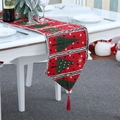 Gestrickter Weihnachts-Tischläufer mit roten Mustern, grünen Bäumen und roten Quasten - Weihnachtsbaum