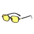 Modische quadratische kleine Sonnenbrille mit schwarzem Gestell und gelben Gläsern für Damen. - Ozean Gelbe Sonnenbrille / Schwarz