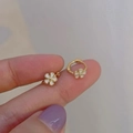 Minimalist gold flower hoop earrings with white enamel petals for a vintage style - White Five-petal Flower