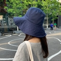 Cappello da sole pieghevole blu scuro a tesa larga con protezione UV da donna stile casual - M (56-58cm) / Blu Marino+Beige