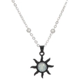 Silberne Halskette mit schwarzem Sonnenanhänger und irisierendem Opal-Edelstein - Mattschwarz