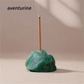 Porte-encens en pierre d'aventurine verte naturelle avec bâtonnet d'encens brûlant - Jade aventurine