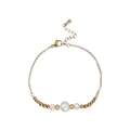 Detail of freshwater pearl bracelet with gold beads and lobster clasp on white background - Bracelet (YB-966)