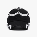 Cappellino da baseball nero effetto consumato con stampa scheletro e bordo visiera sfrangiato - Regolabile / Nero