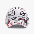Berretto bianco con stampe graffiti e grafiche street style nei colori nero e rosso - Bianco