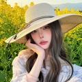 Cappello di paglia beige a tesa larga con nastro per vacanze estive al mare - Cappello di Paglia con Cordino in Pelle Beige (D-571)