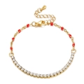 Goldenes Armband mit roten Emaille-Perlen und glitzernden weißen Zirkonia-Kristallen - Rot (KB155298-Z)