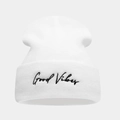Weiße Strickmütze mit schwarzer Good Vibes Stickerei im modischen Retro-Design - Einheitsgröße / Weiß