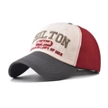 Dettaglio del cappellino da baseball vintage con ricamo Chilton New York ad alta densità - Regolabile / Borgogna