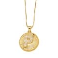Collana dorata con pendente a raggiera e lettera P decorata con piccoli strass - Lettera P