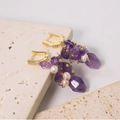 Elegante Goldohrringe mit natürlichen Süßwasserperlen und lila Amethyst-Anhängern - Amethyst Perlen Set Ohrringe