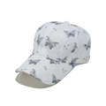 Détail de la casquette de baseball en dentelle blanche avec motifs papillons gris et maille - Blanc